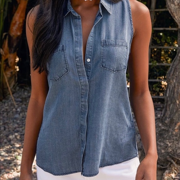 NWT Lulus Courtesy Collar Blue Chambray Top - Picture 2 of 4